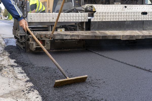 Cost of Tarmac Laying Service in Englewood